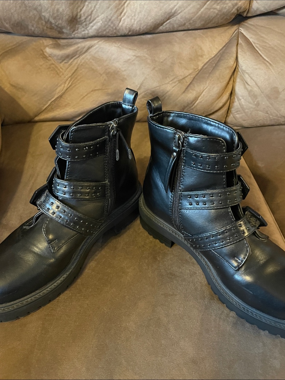 A New Day Black Chunky Studded Combat Boots 6 - Picture 5 of 7
